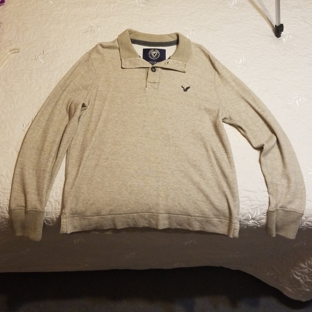 Large American Eagle 3 Button Sweatshirt